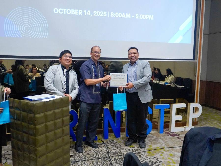 Awarding ceremony at the STEP graduation